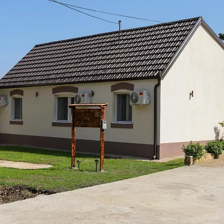 Zlatne Perle アパート ヴルドニーク