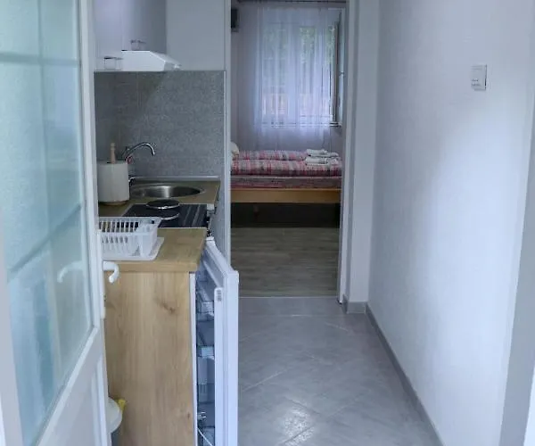 Zlatne Perle 아파트 *